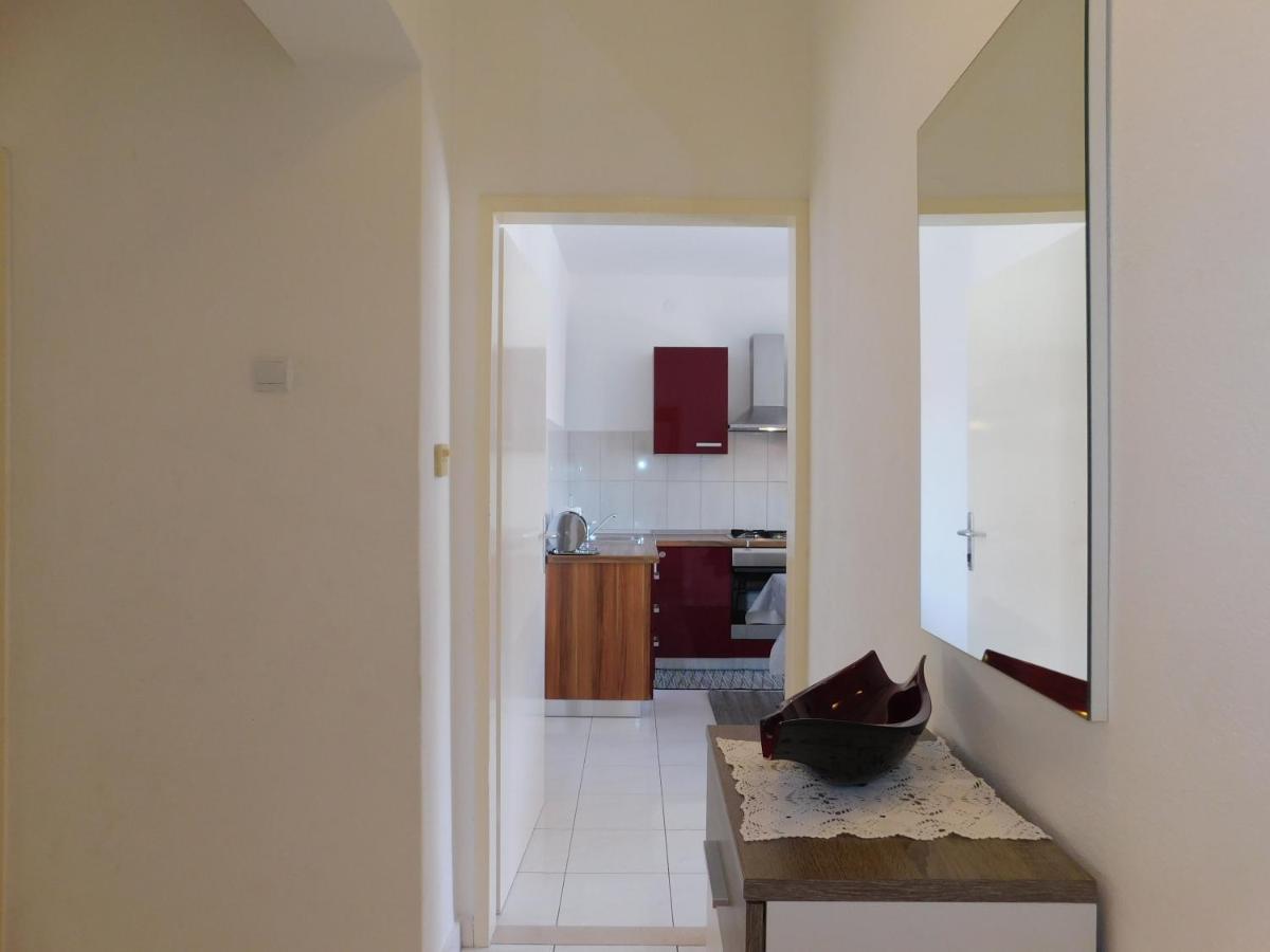 Apartment Dalmatia Ketty Макарска Экстерьер фото